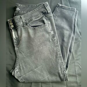 Torrid jegging skinny’s!